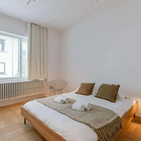 Huswell - Beautiful, Bright And Spacious In *